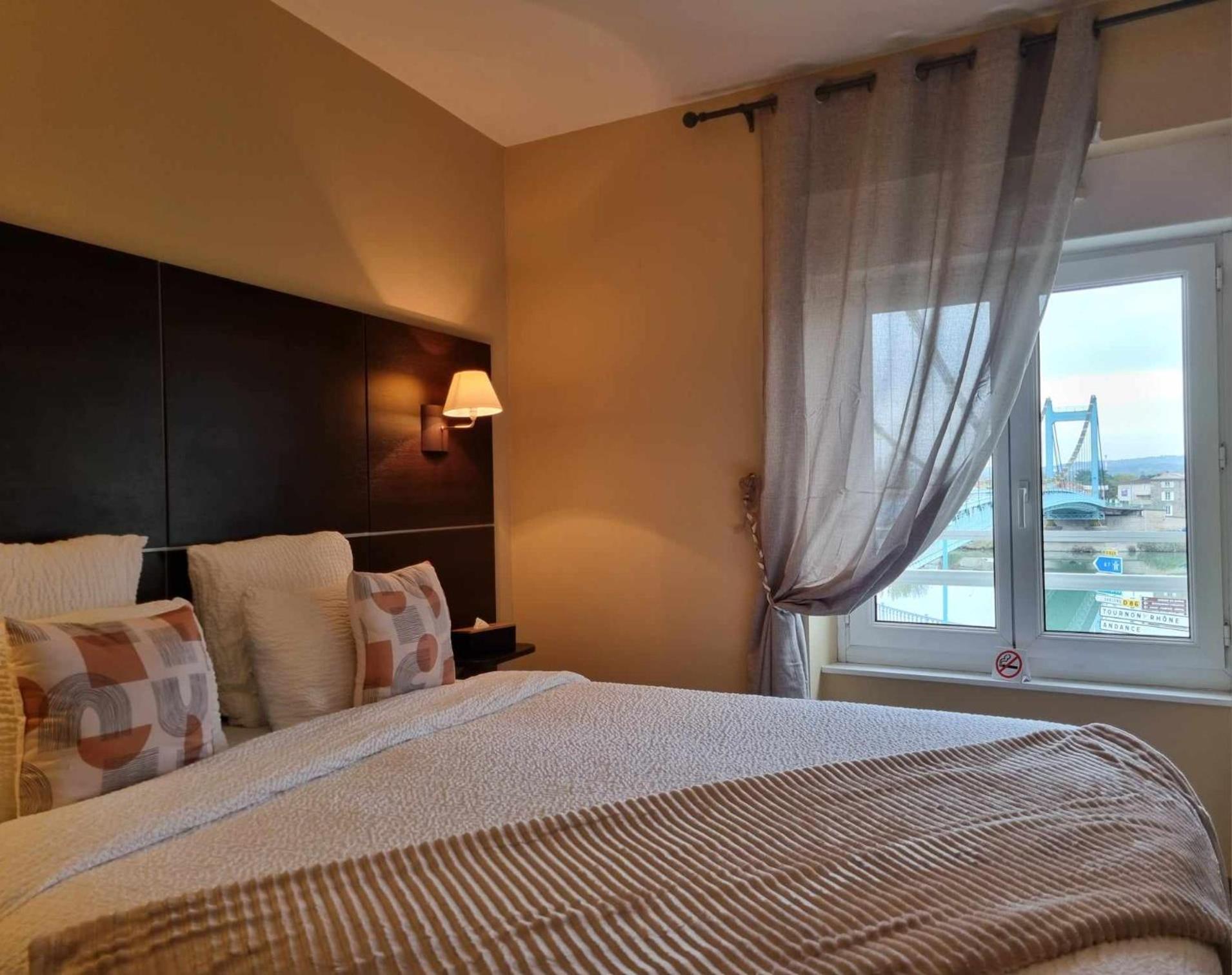 Logis Hotel Schaeffer- Restaurant Le Saint Georges Serrières-en-Chautagne Dış mekan fotoğraf